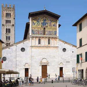 Charm Lucca
